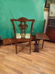 Elegante poltrona inglese